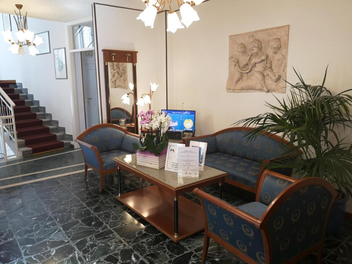 Hotel Villa Margherita Limone sul Garda Exterior foto
