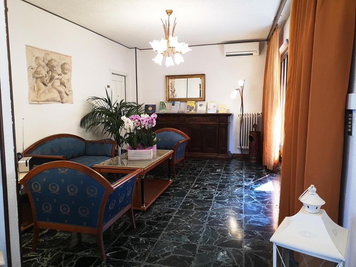 Hotel Villa Margherita Limone sul Garda Exterior foto