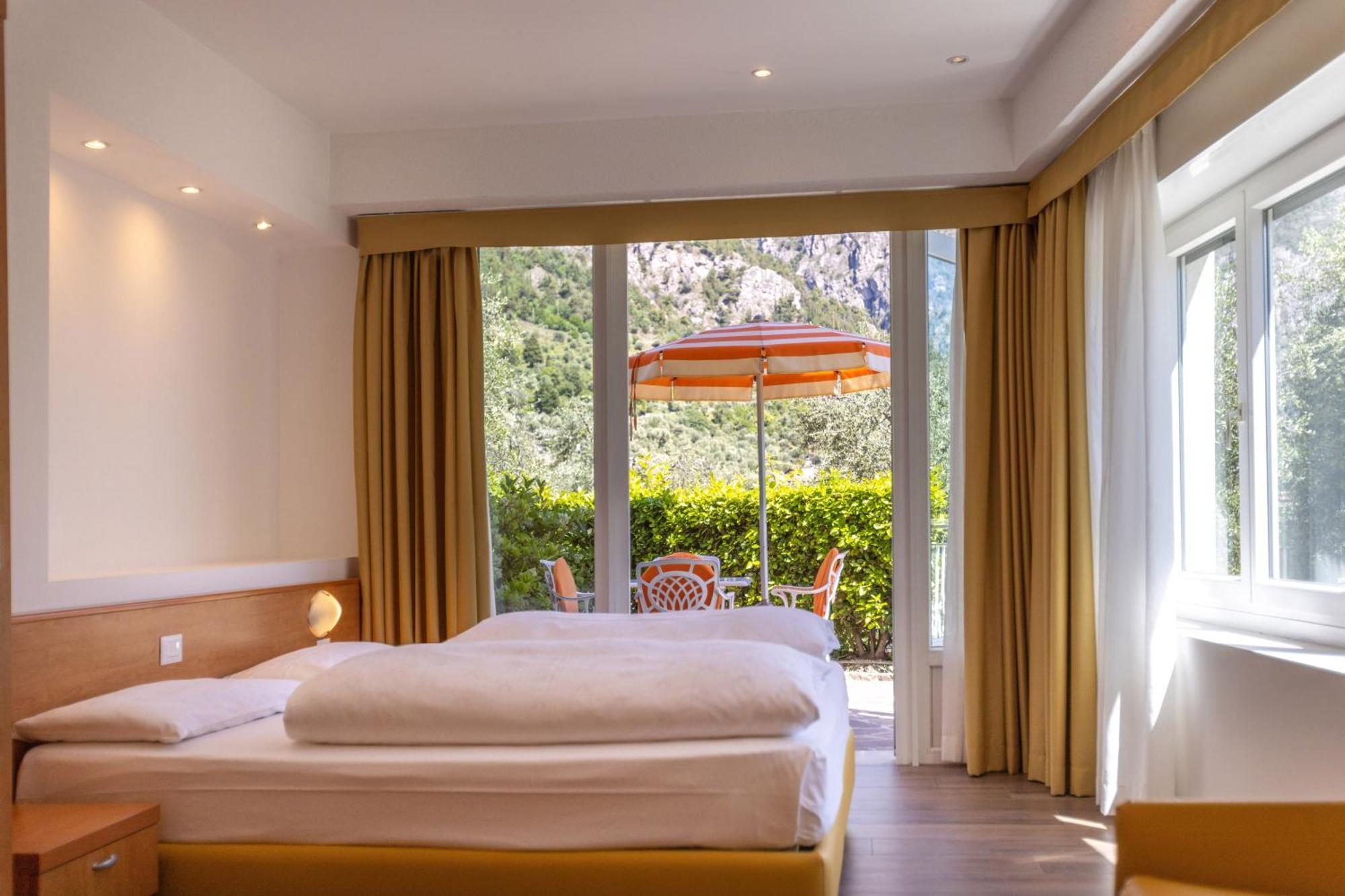 Hotel Villa Margherita Limone sul Garda Exterior foto