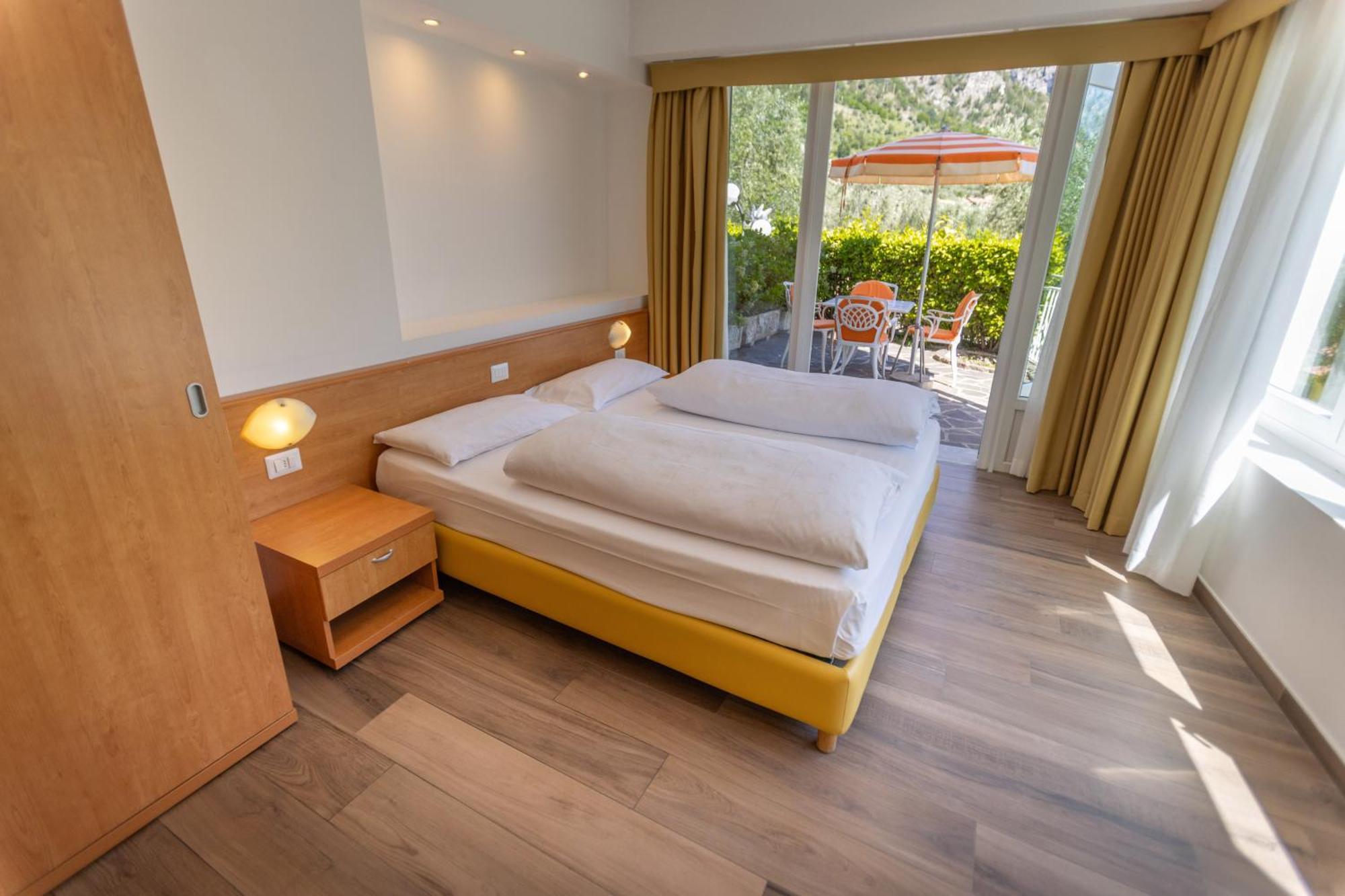 Hotel Villa Margherita Limone sul Garda Exterior foto