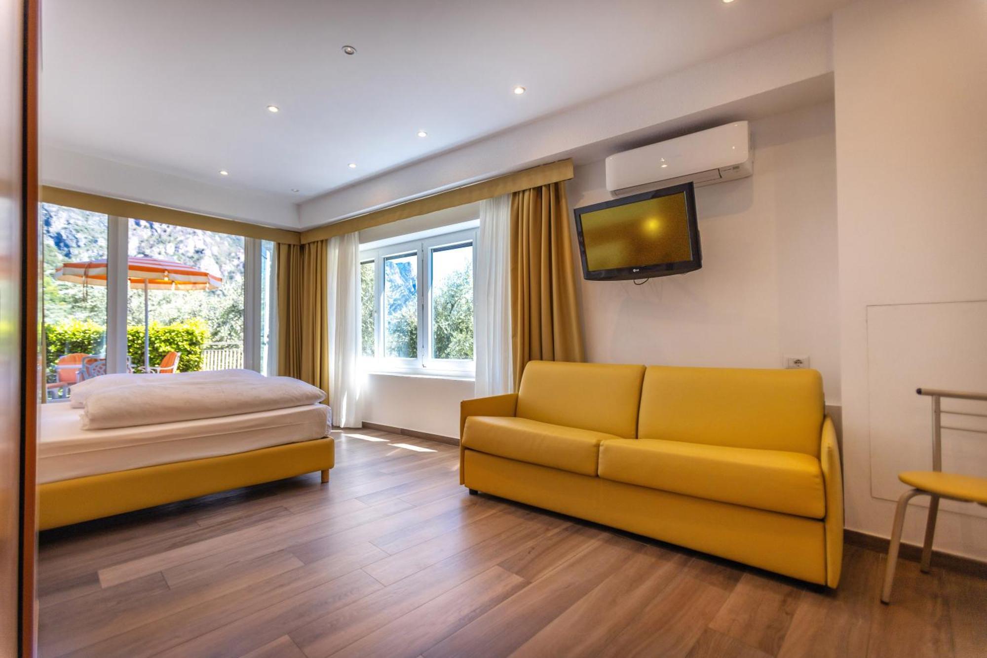 Hotel Villa Margherita Limone sul Garda Exterior foto