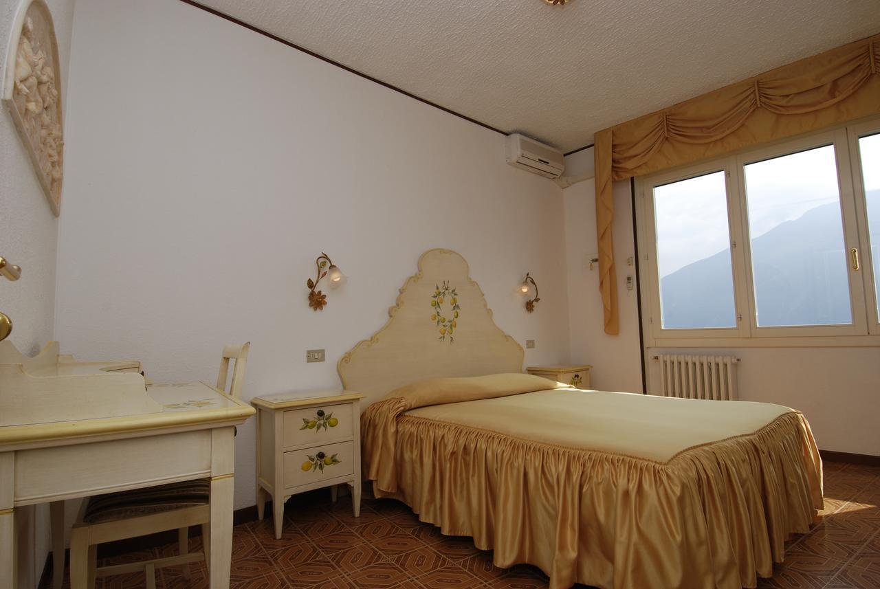 Hotel Villa Margherita Limone sul Garda Exterior foto